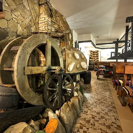 & Holidays - Free Parking Hotel Bansko