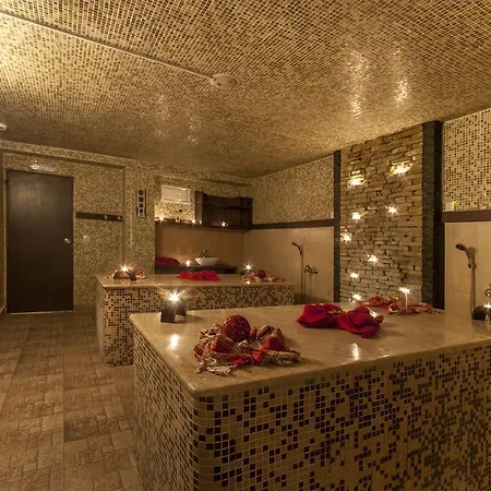 & Holidays - Free Parking