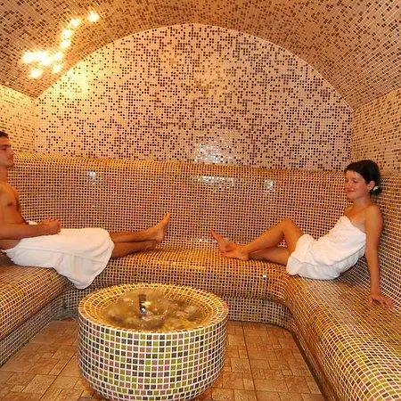 & Holidays - Free Parking 4* バンスコ