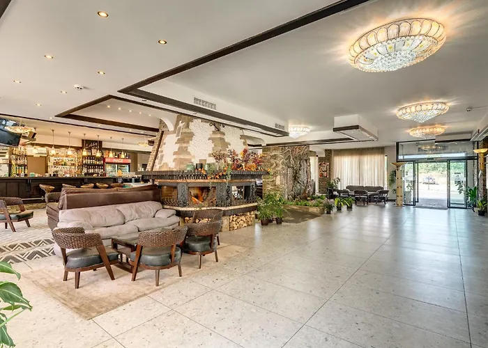 & Holidays - Free Parking