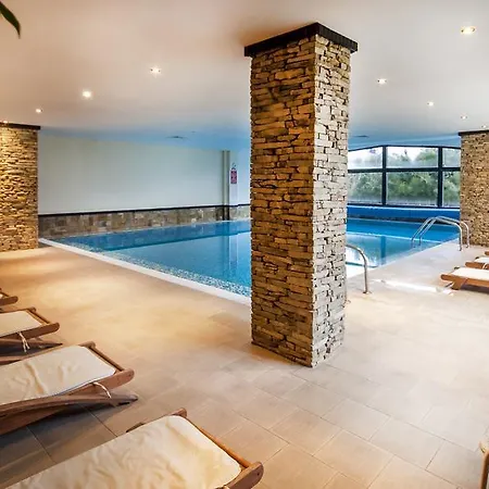 & Holidays - Free Parking Hotel 4*