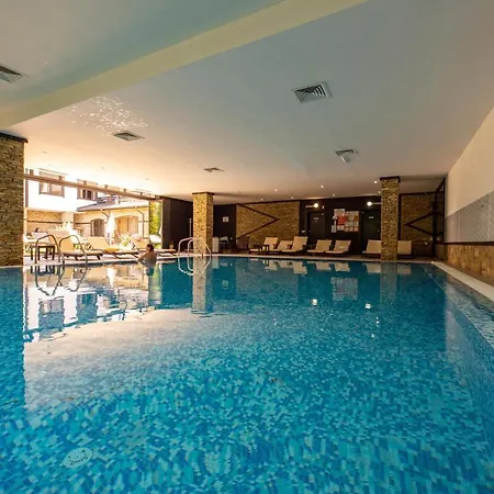 Hotel & Holidays - Free Parking 4*