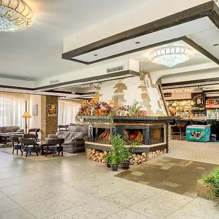 & Holidays - Free Parking