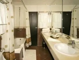 호텔 & Holidays - Free Parking 반스코