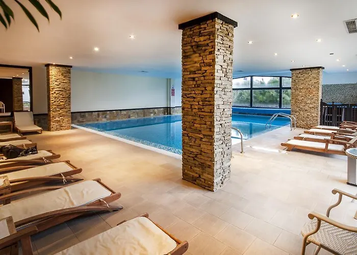 & Holidays - Free Parking Szálloda 4*