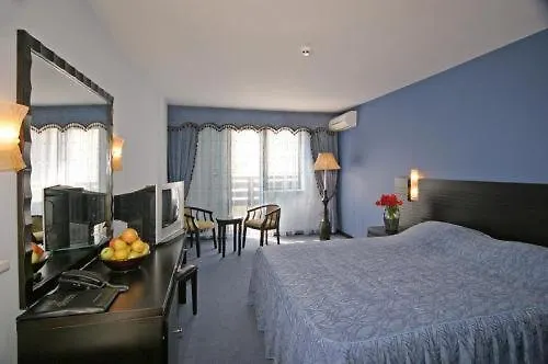 Szálloda & Holidays - Free Parking