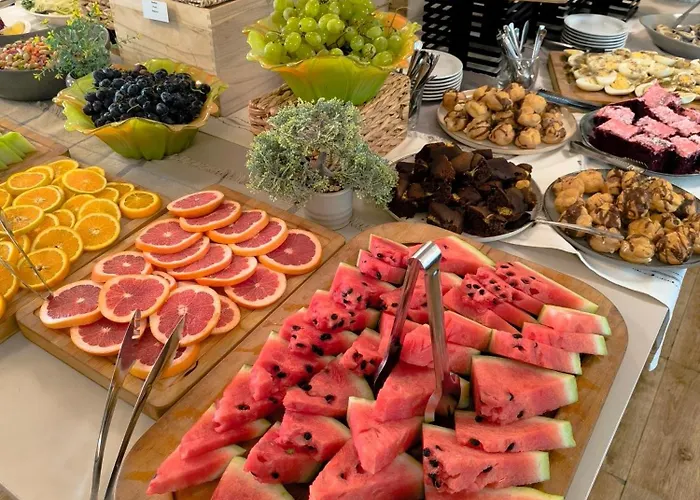 & Holidays - Free Parking Szálloda 4*