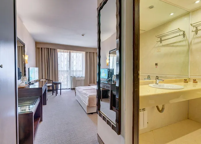 Szálloda & Holidays - Free Parking Banszko