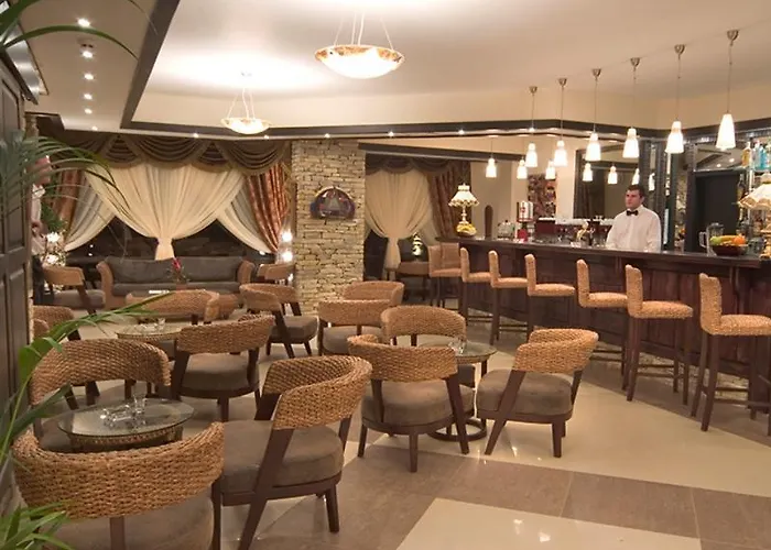 & Holidays - Free Parking Bansko