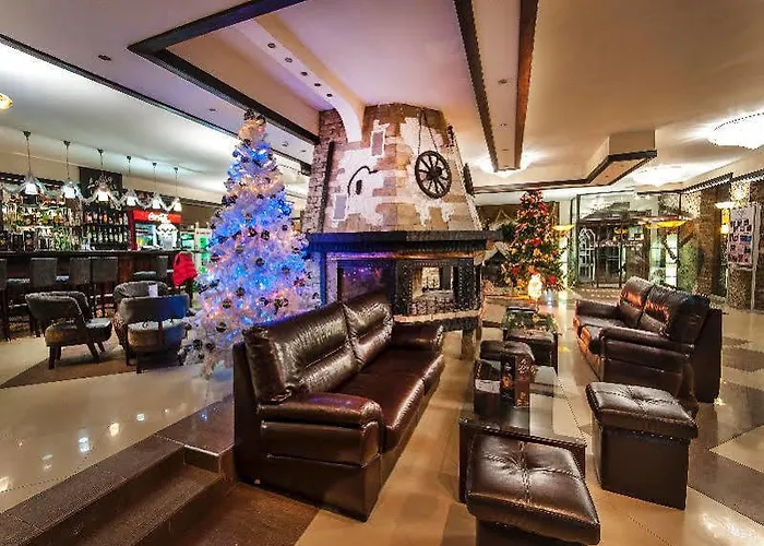 & Holidays - Free Parking Hotel