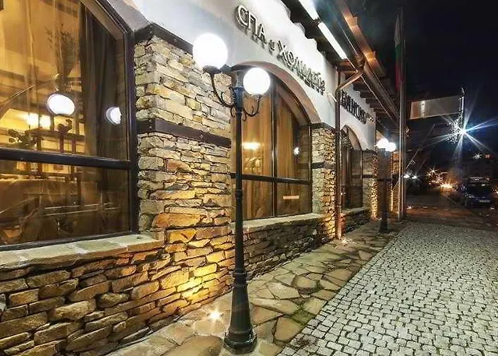 & Holidays - Free Parking Bansko